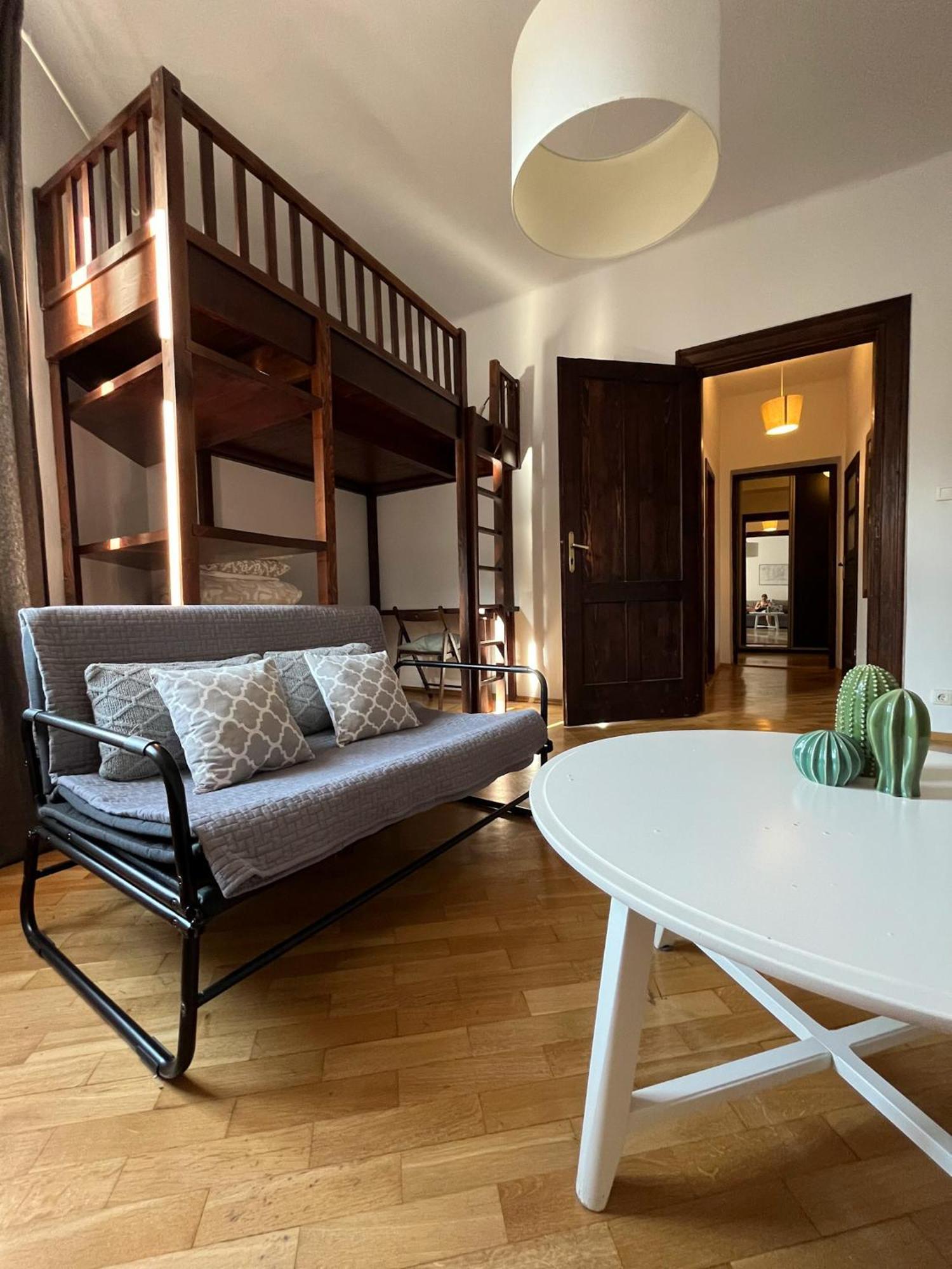 Blich Street Apartment
